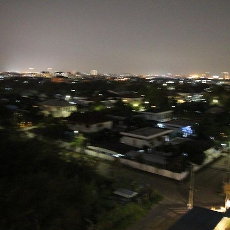 בנגקוק Lee Place Phatthanakan Condo מראה חיצוני תמונה