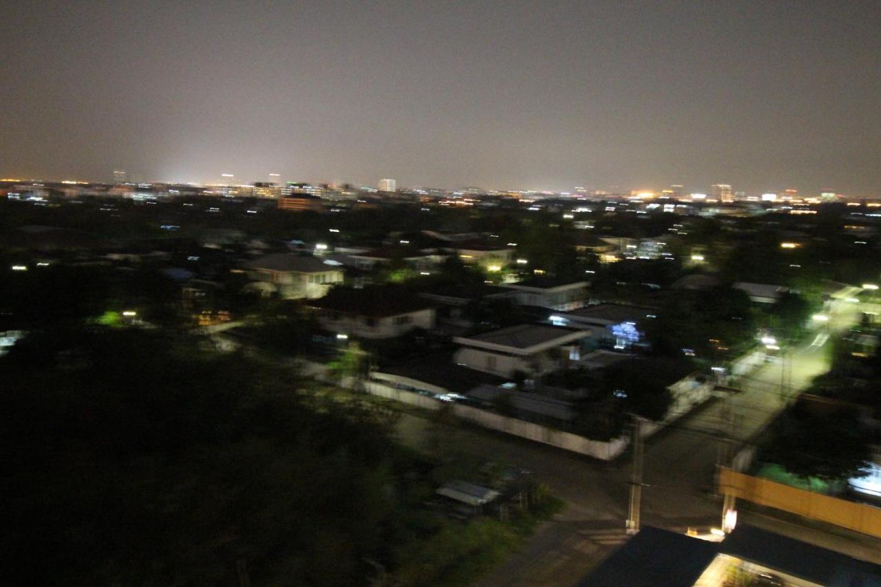 בנגקוק Lee Place Phatthanakan Condo מראה חיצוני תמונה